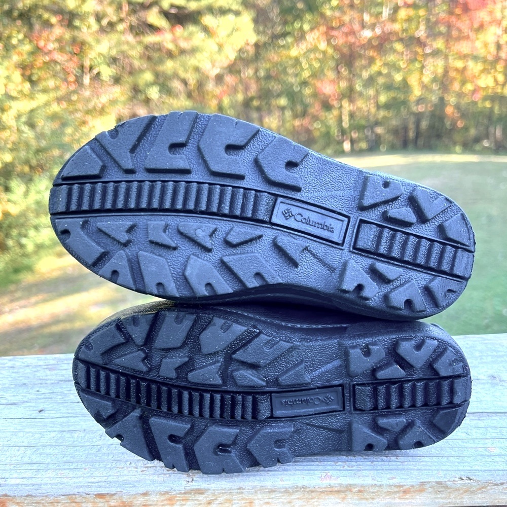 COLUMBIA Kids Snow Boots- Black/gray/ Yellow stitching -Sz 12 - Picture 5 of 6